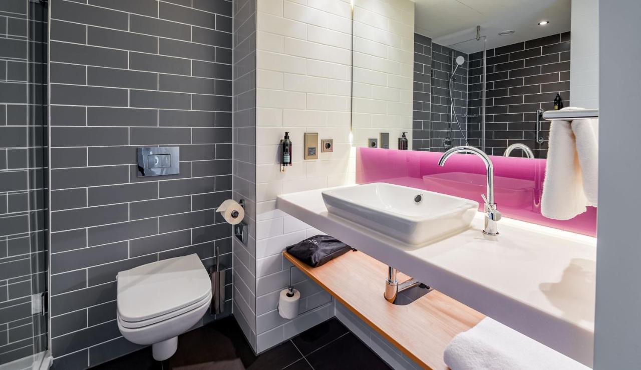 Premier Inn Mannheim City Centre Екстериор снимка